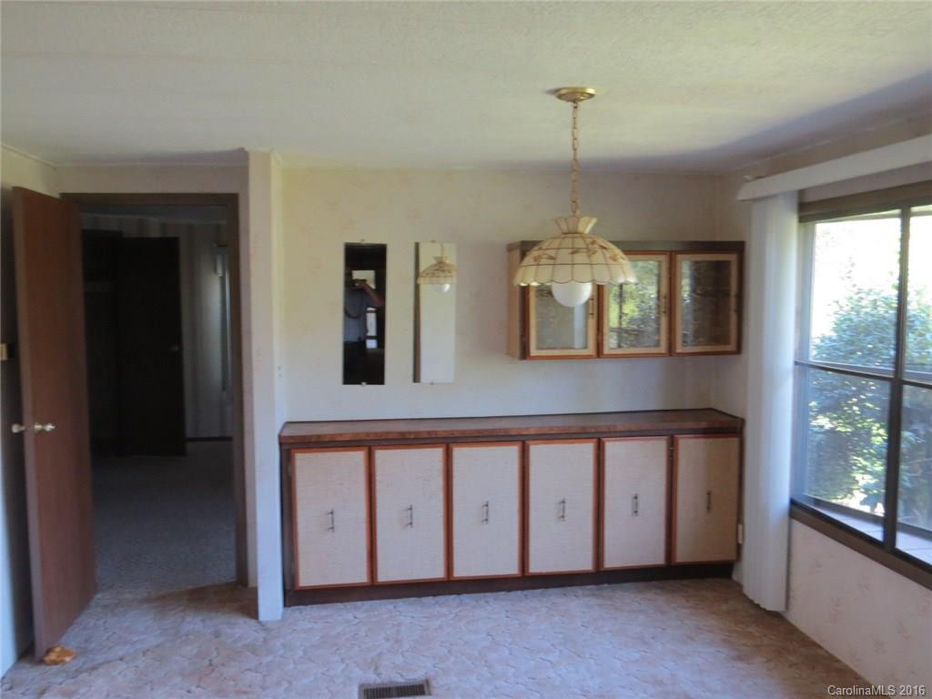 5521 Boylston Highway - Photo 8