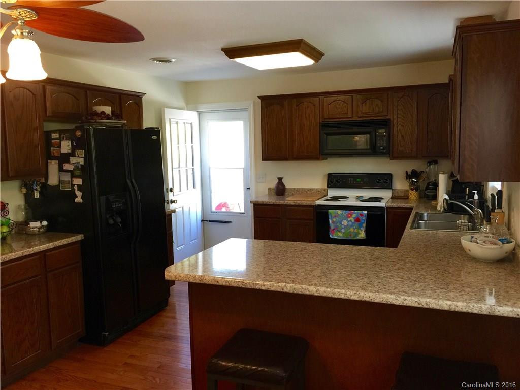 24 Griggs Road - Photo 3
