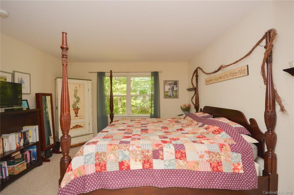 58 Woodcreek Circle - Photo 11