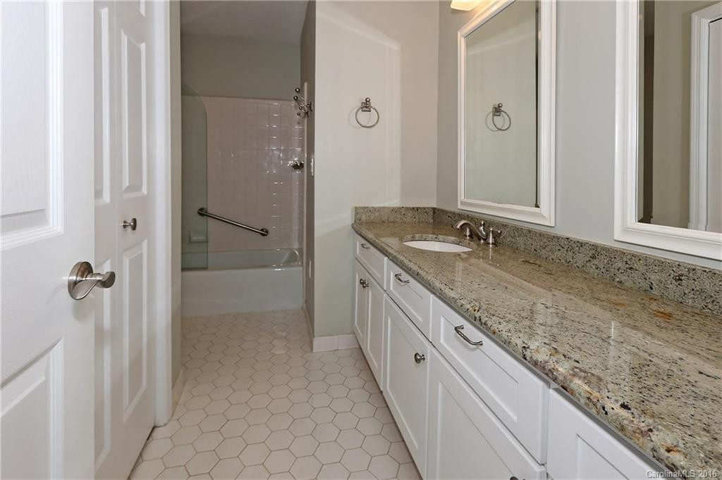 7 Bradford Circle #7 - Photo 18
