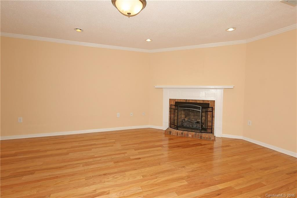 7 Bradford Circle #7 - Photo 6