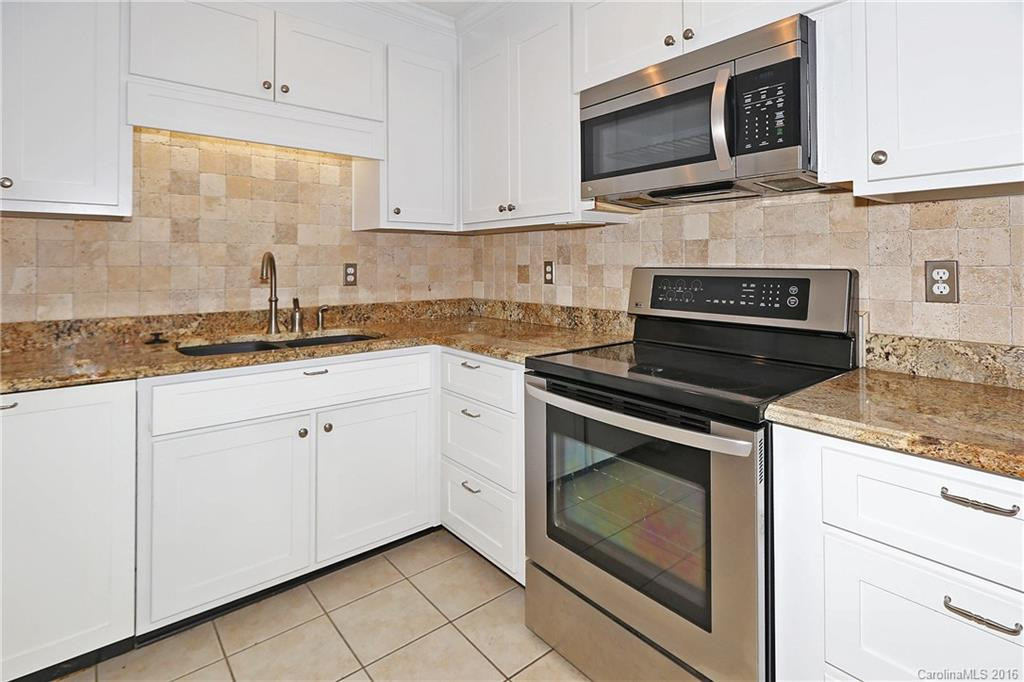 7 Bradford Circle #7 - Photo 8
