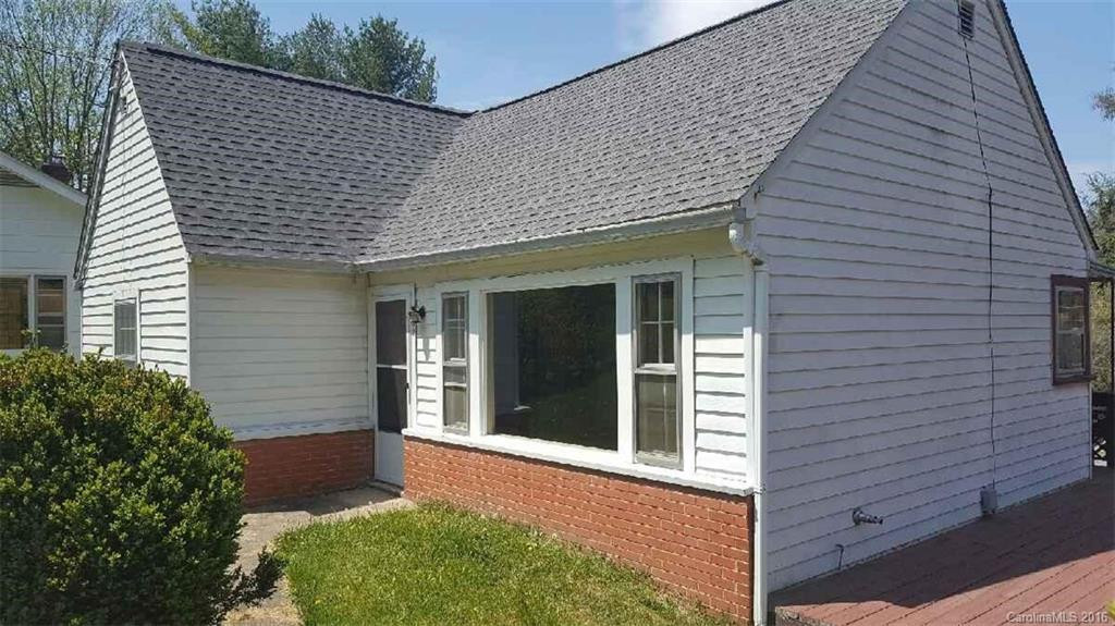 202 Hillside Drive - Photo 3