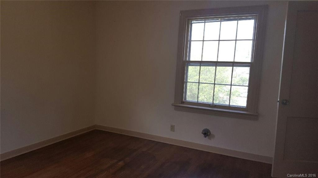 202 Hillside Drive - Photo 6