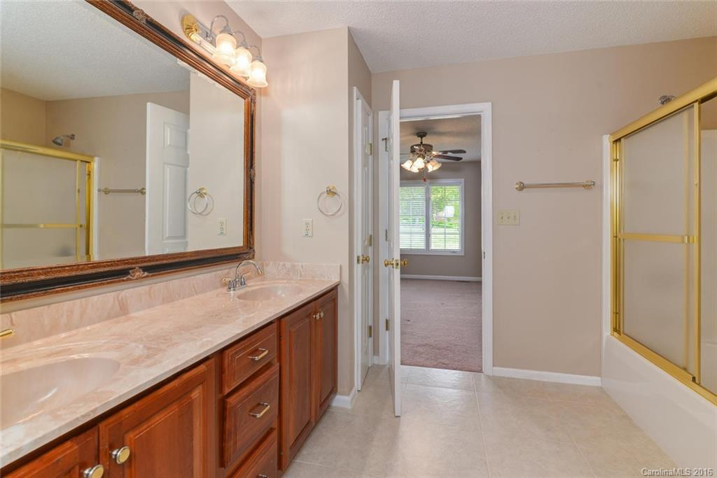 19 Shadow Brook Drive - Photo 11