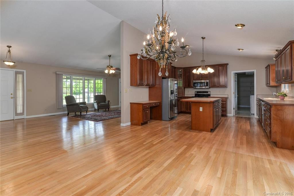 19 Shadow Brook Drive - Photo 6