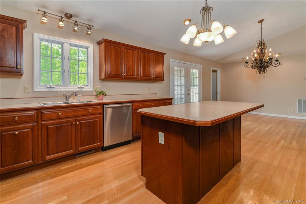 19 Shadow Brook Drive - Photo 7