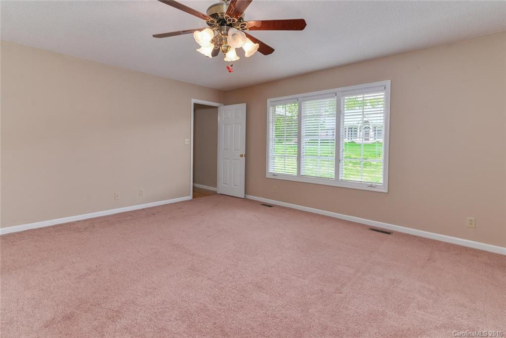 19 Shadow Brook Drive - Photo 10