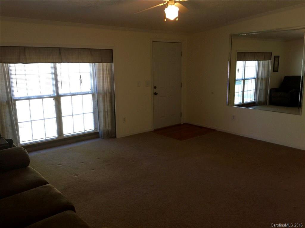 303 Walker Road - Photo 3