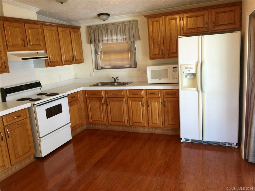 303 Walker Road - Photo 6