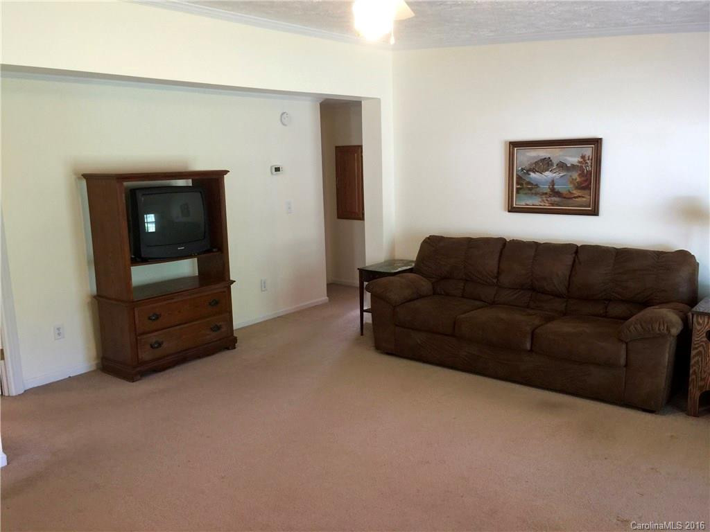 303 Walker Road - Photo 7