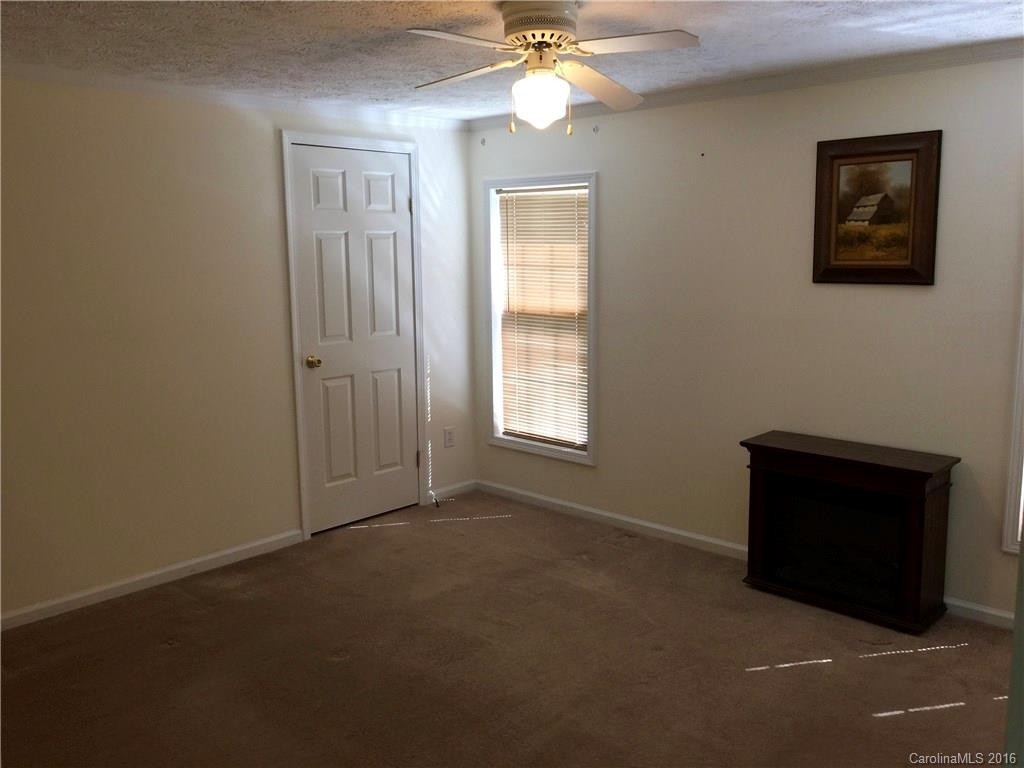 303 Walker Road - Photo 8