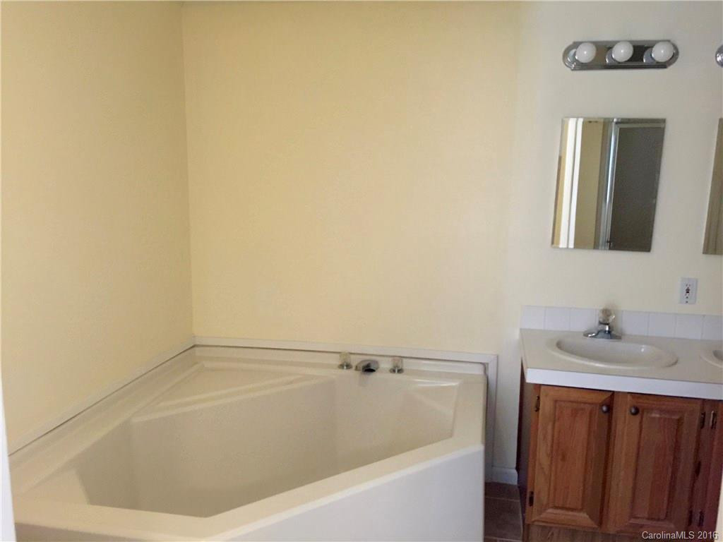 303 Walker Road - Photo 9