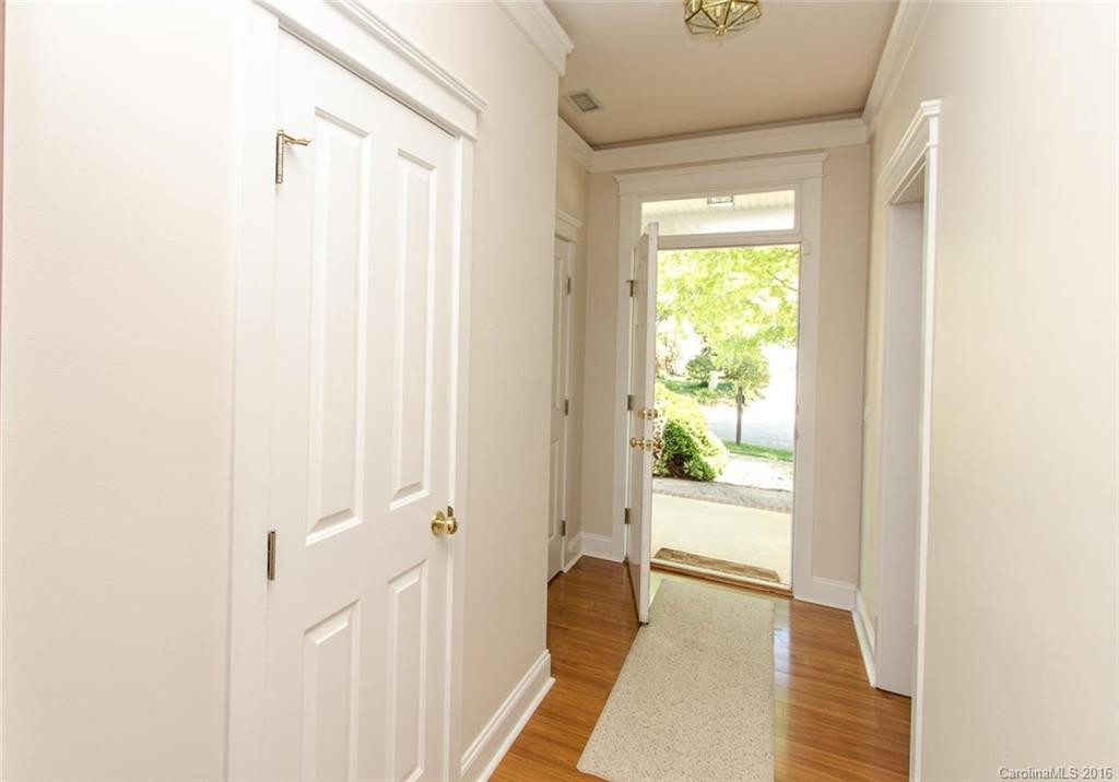1406 Kenton Lane - Photo 4