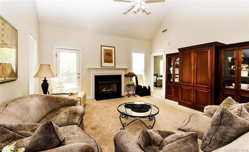 1406 Kenton Lane - Photo 9