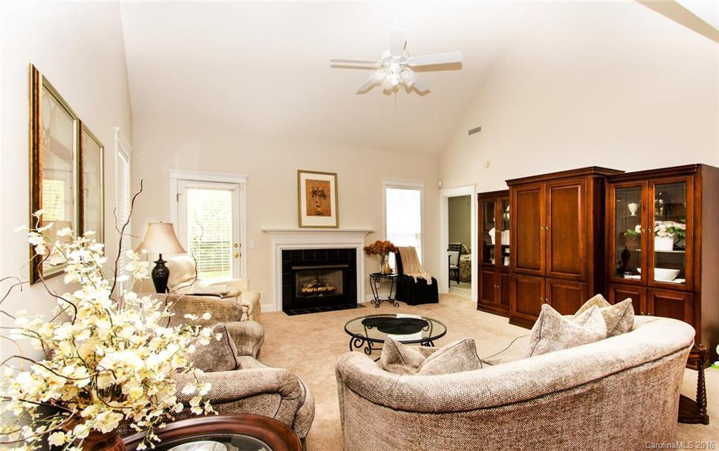 1406 Kenton Lane - Photo 10