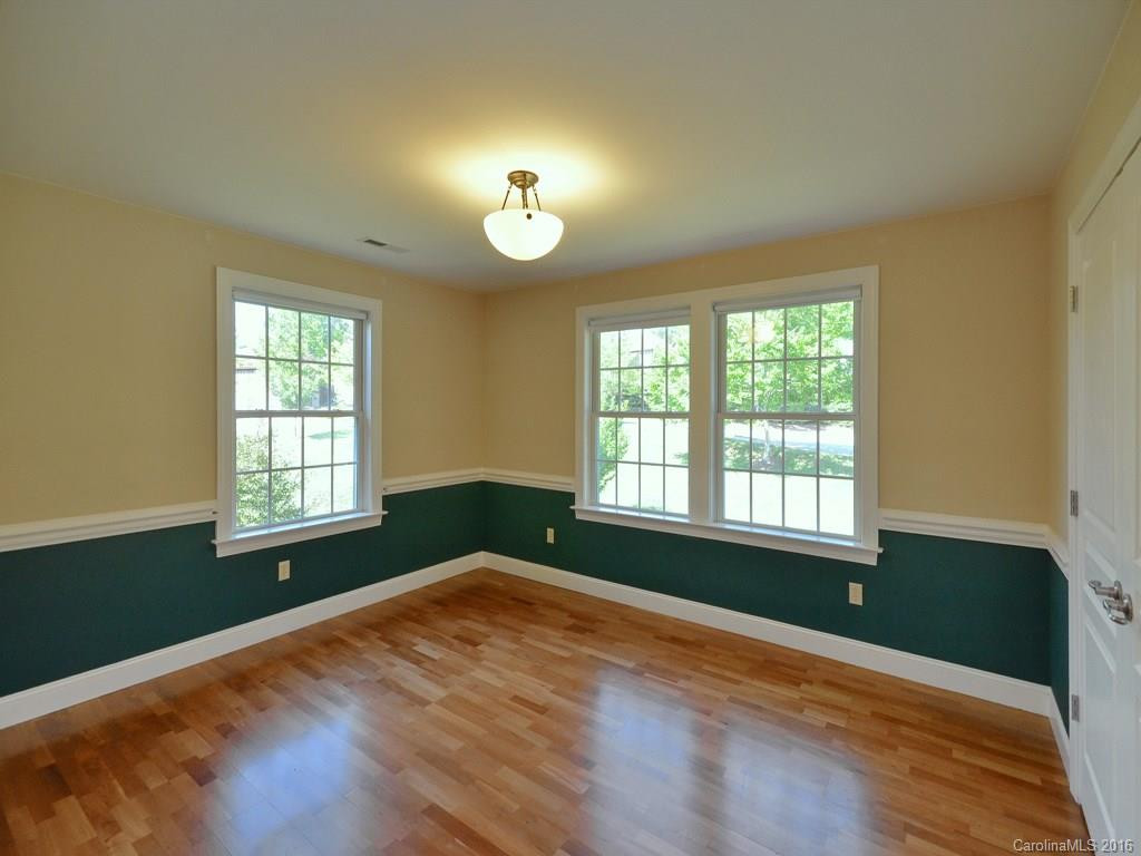 36 Trafalgar Circle - Photo 14