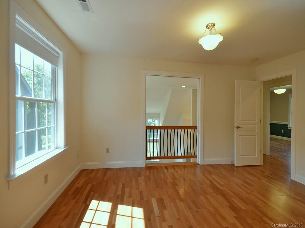 36 Trafalgar Circle - Photo 15