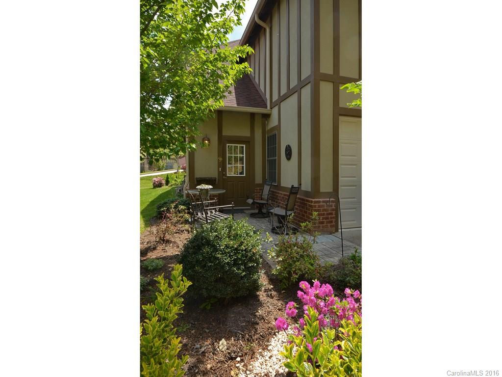 36 Trafalgar Circle - Photo 17
