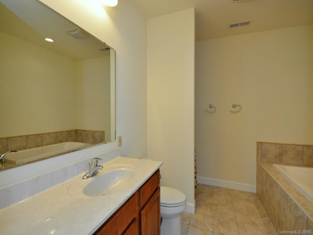 36 Trafalgar Circle - Photo 10