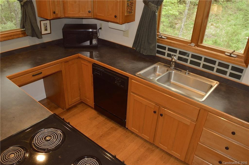 82 Moss Rock Road - Photo 12