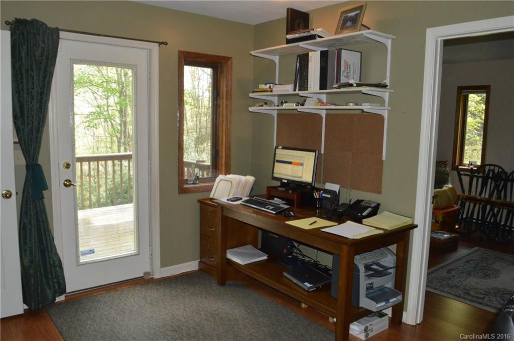 82 Moss Rock Road - Photo 17
