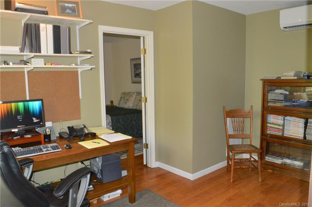 82 Moss Rock Road - Photo 18