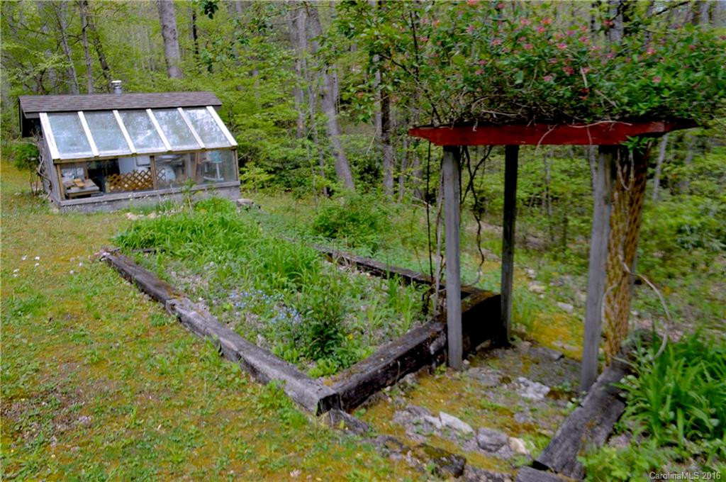 82 Moss Rock Road - Photo 20