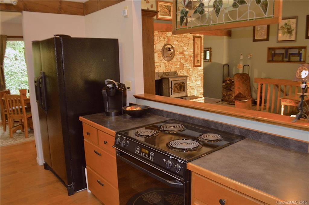 82 Moss Rock Road - Photo 4