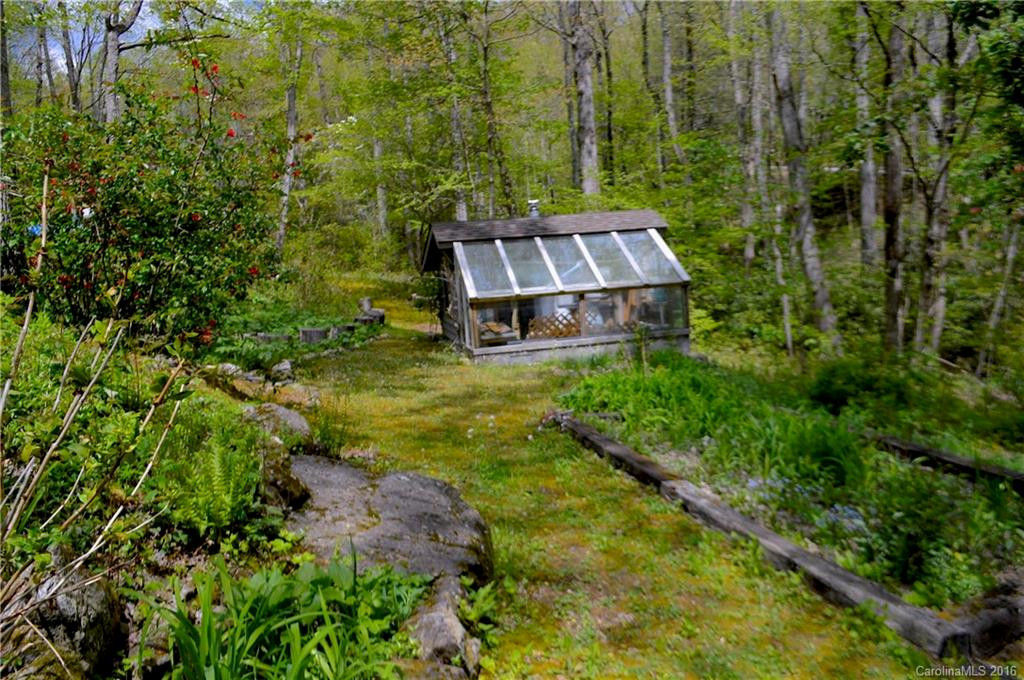 82 Moss Rock Road - Photo 5