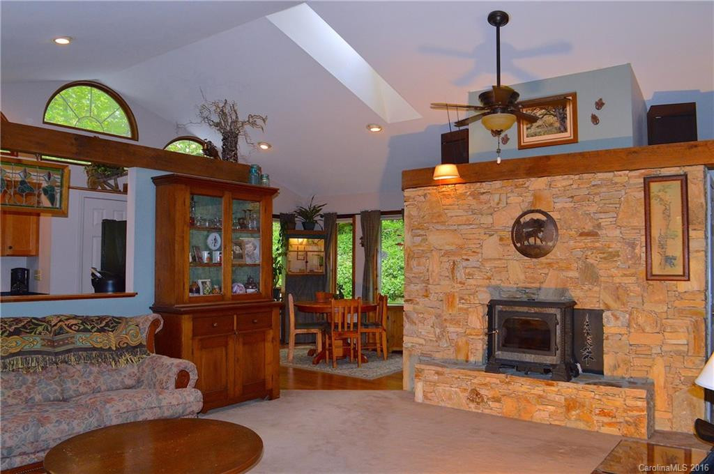 82 Moss Rock Road - Photo 7
