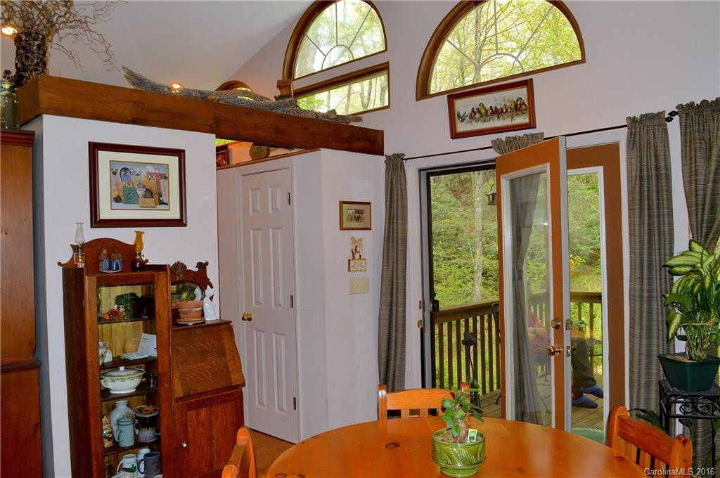 82 Moss Rock Road - Photo 10