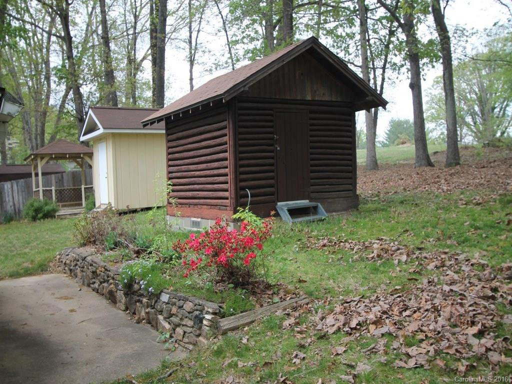 187 Oak Terrace - Photo 18