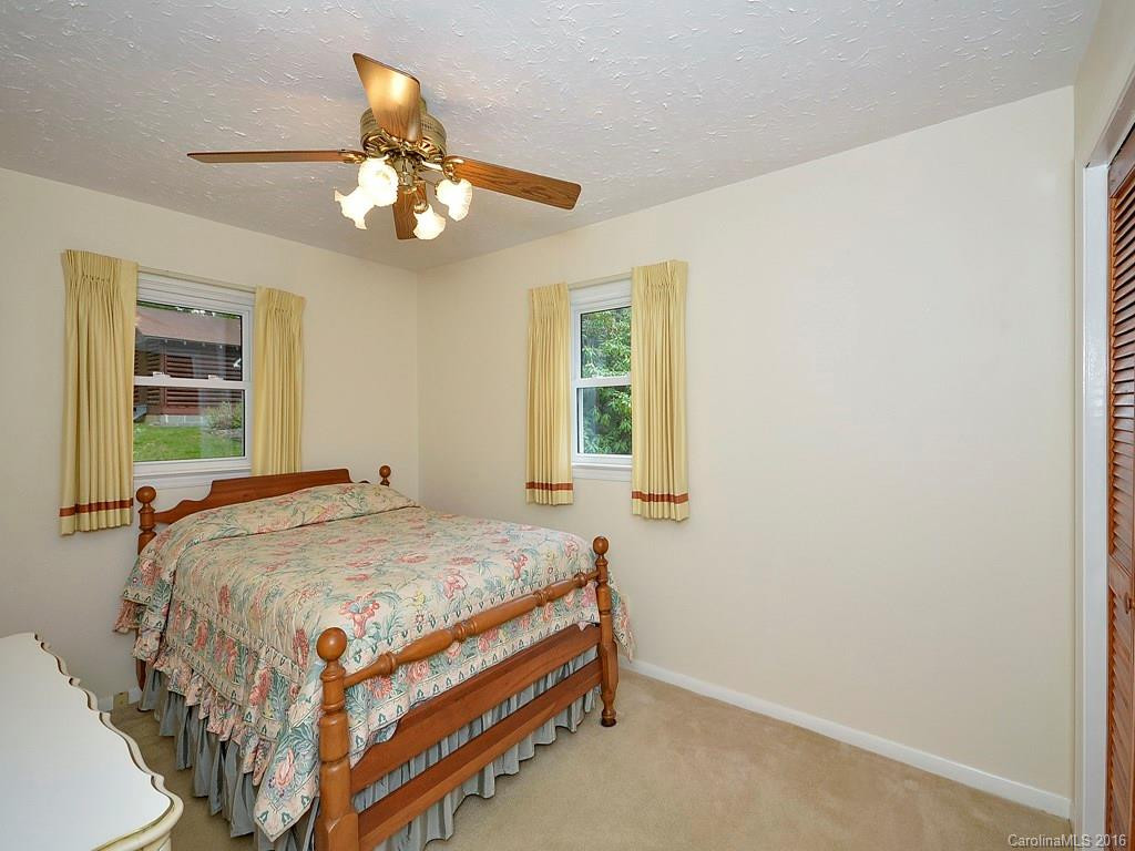 187 Oak Terrace - Photo 5