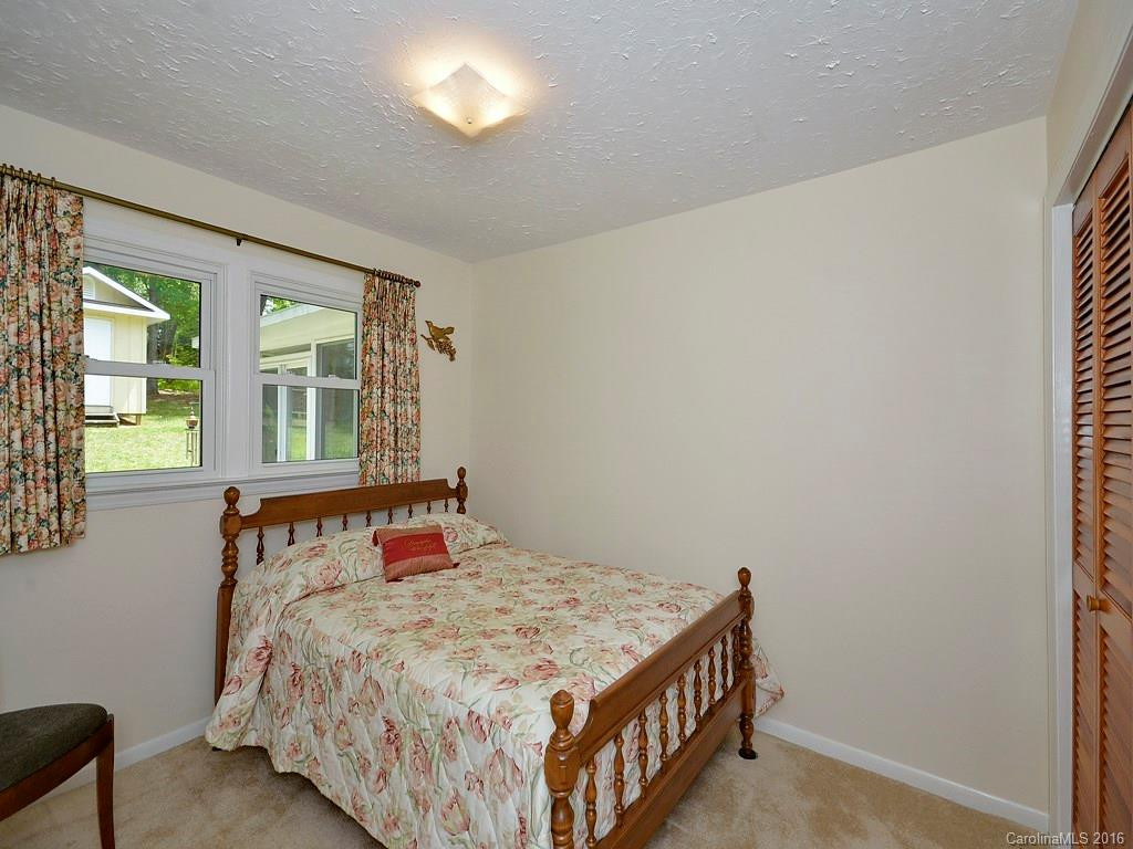 187 Oak Terrace - Photo 7