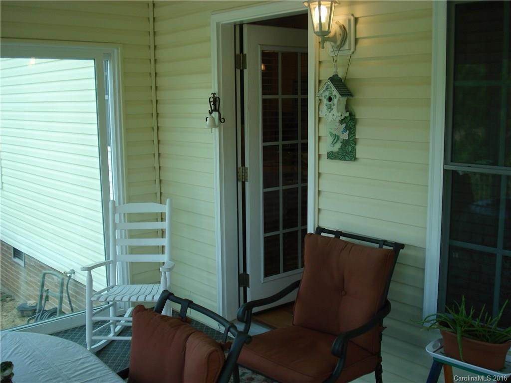 454 Riverwind Drive - Photo 3