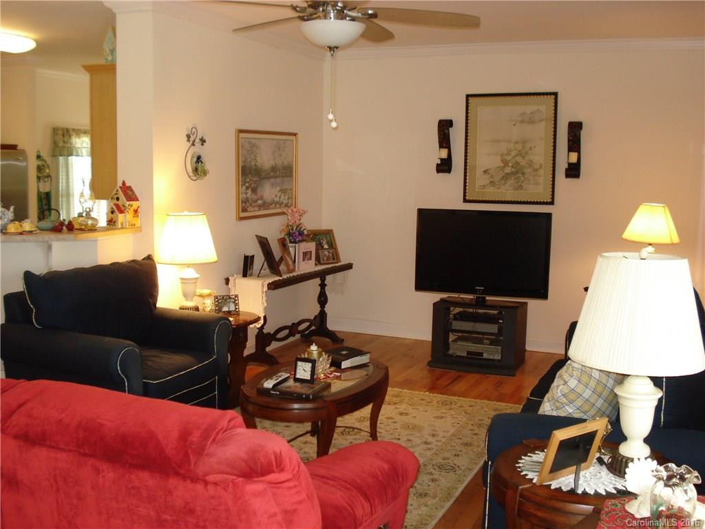 454 Riverwind Drive - Photo 5