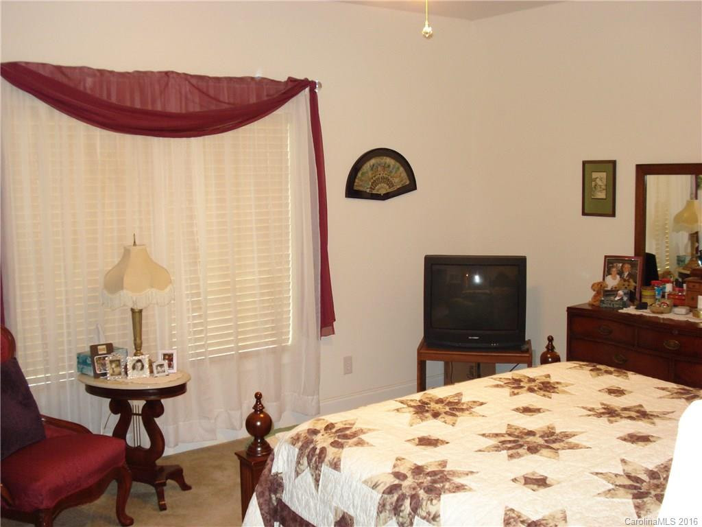 454 Riverwind Drive - Photo 10