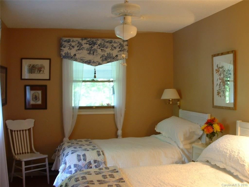 595 Forest Drive - Photo 12