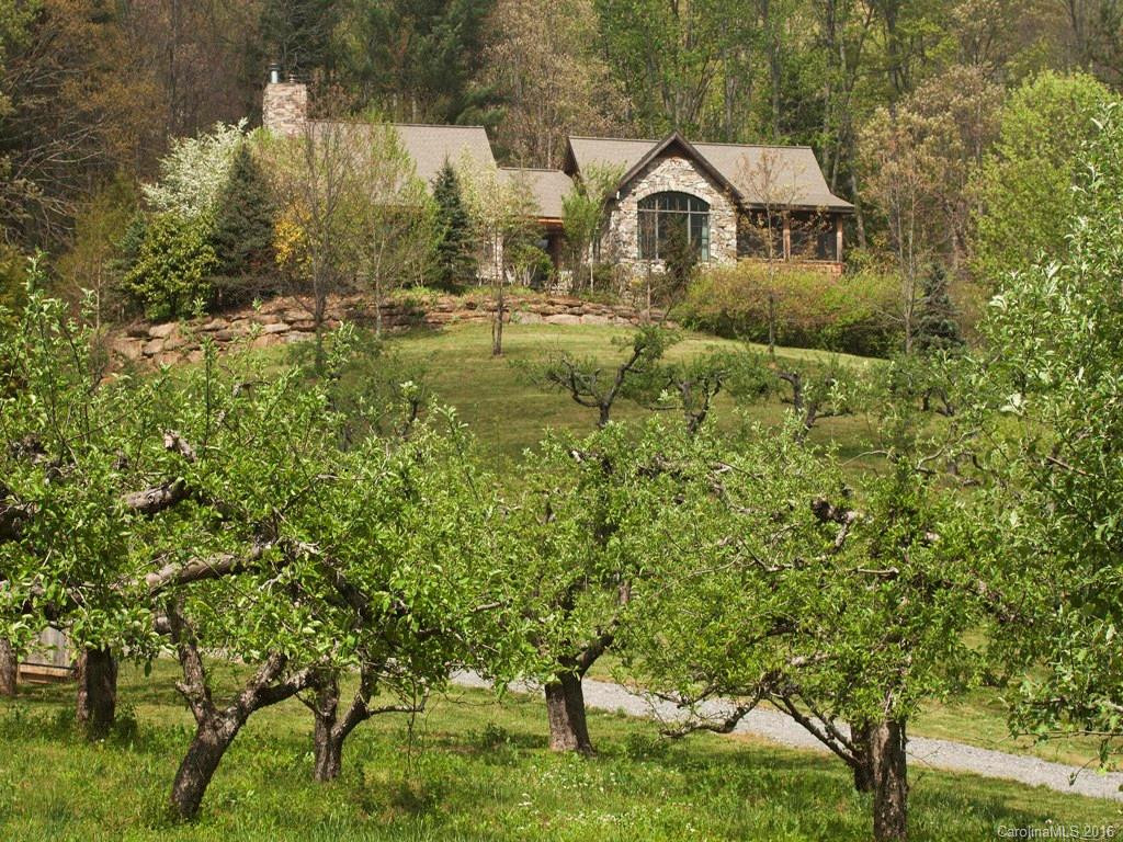 40 Sugar Hollow Orchard Drive