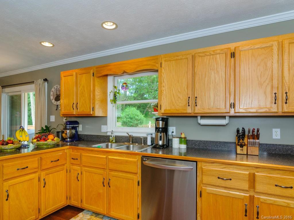 8 Fieldcrest Circle - Photo 13