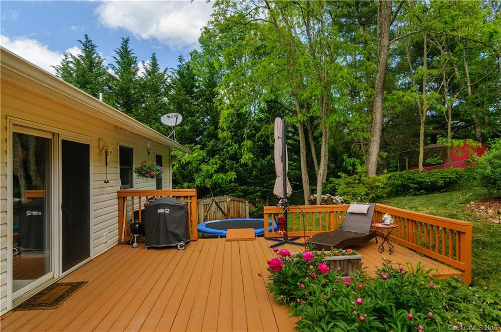 8 Fieldcrest Circle - Photo 3