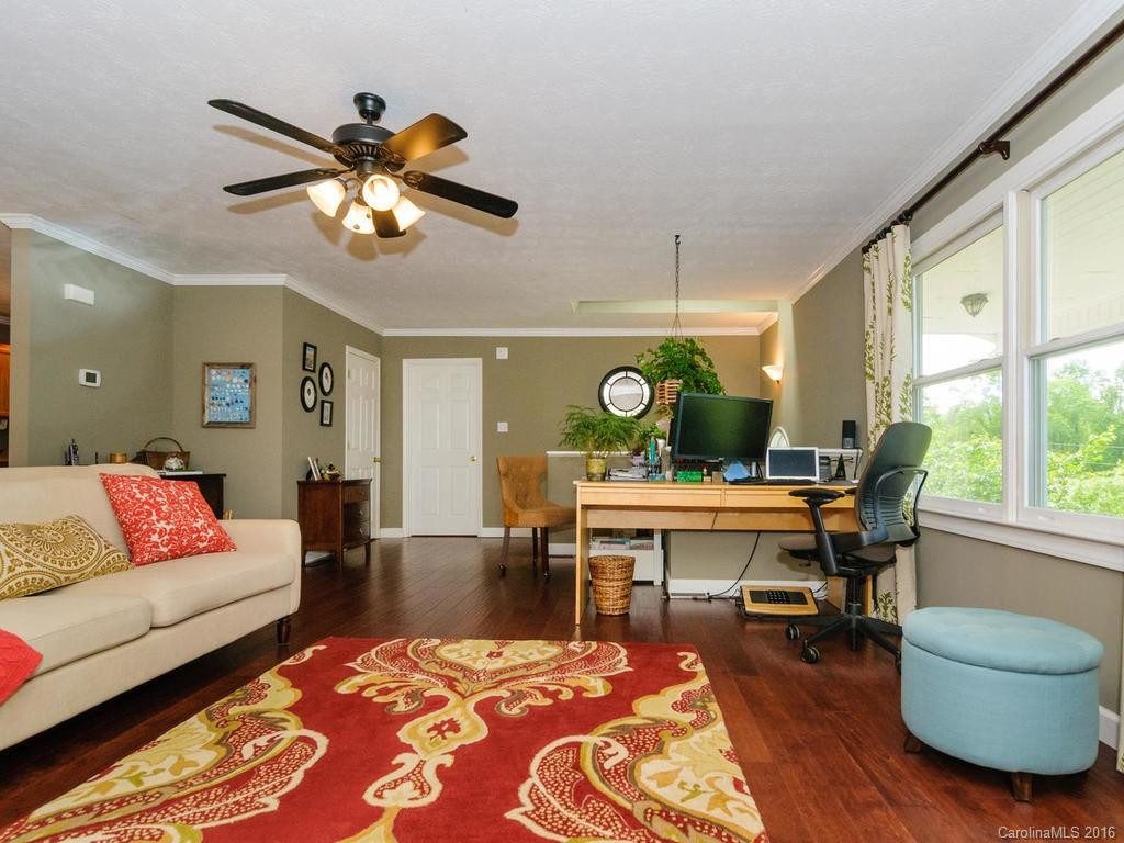 8 Fieldcrest Circle - Photo 9