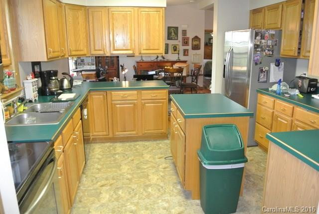 11 Avondale Circle - Photo 4