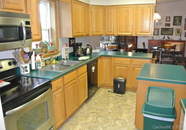 11 Avondale Circle - Photo 5