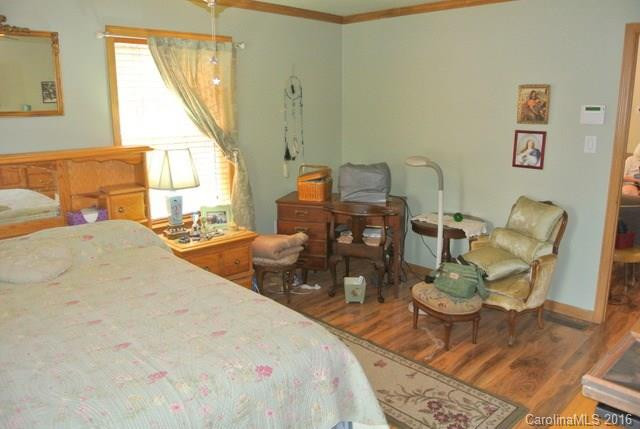 11 Avondale Circle - Photo 8