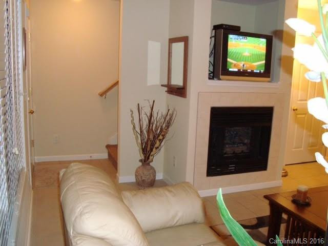 126 Rotunda Circle #126 - Photo 8