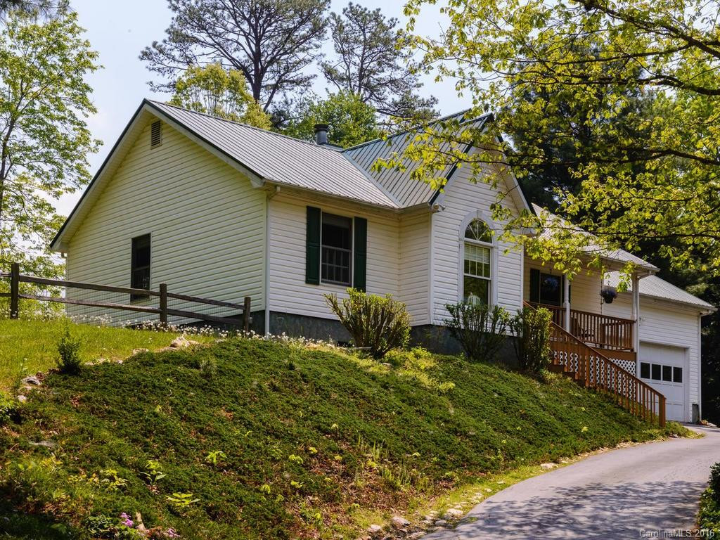 1 Twin Lakes Drive