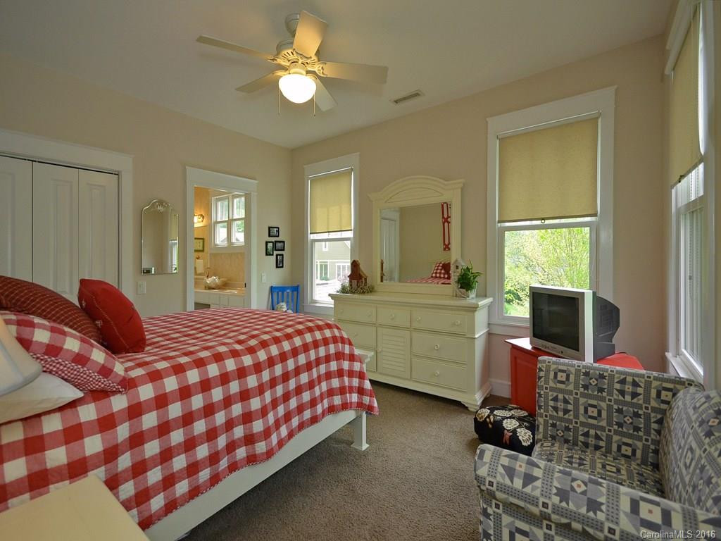 4 Applewood Drive - Photo 13