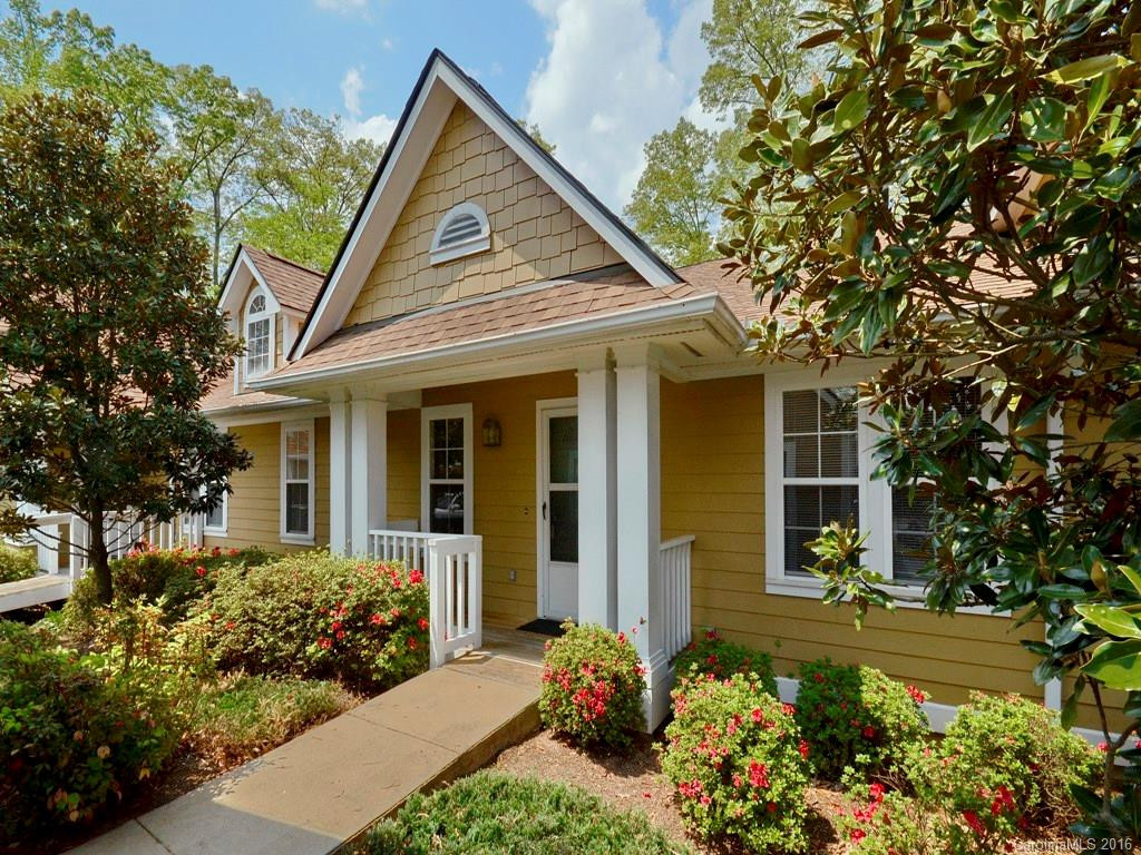 702 Woodlea Court #702